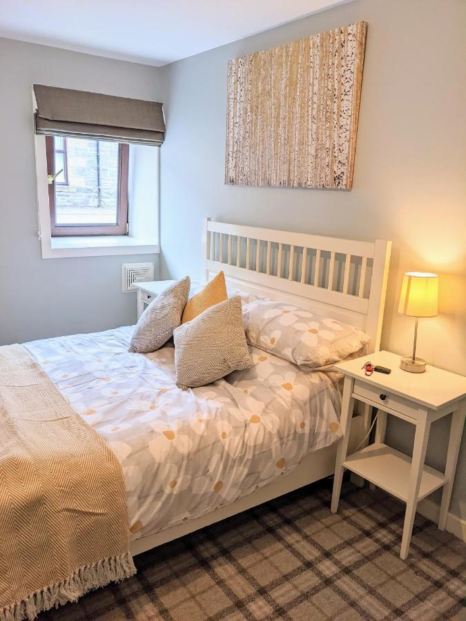 Ailnack Cottage -Cheerful Cottage With Secure Garden And Off Street Parking Sleeps 4 Tomintoul Exterior photo